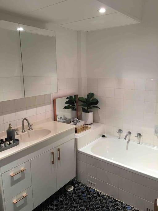 Harbourside Style, 2 Bed, A/C, Pool -Elizabeth Bay Apartment Sydney Exterior foto